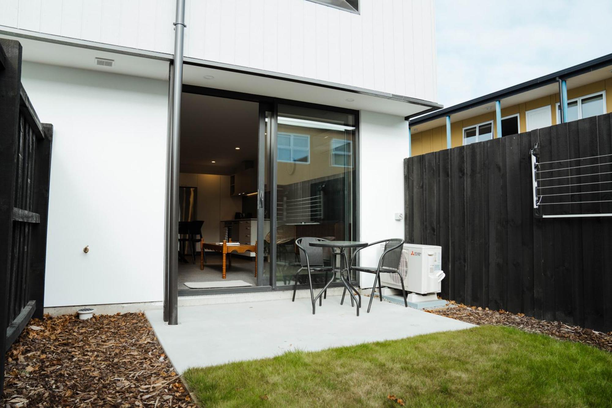 New Townhouse, Heart Of City Centre, 2 Bed 2 Bath, Car Park Christchurch Eksteriør billede